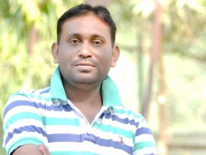 Father and son returning from Devdarshan killed in an unidentified vehicle collision | देवदर्शन करून परतणाऱ्या पितापुत्राचा अज्ञात वाहनाच्या धडकेत मृत्यू Father and son returning from Devdarshan killed in an unidentified vehicle collision | देवदर्शन करून परतणाऱ्या पितापुत्राचा अज्ञात वाहनाच्या धडकेत मृत्यू