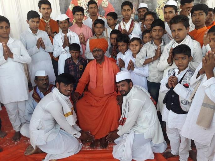 Warkari camp begins at Godhorn | वारकरी शिबिरास देवठाण येथे प्रारंभ Warkari camp begins at Godhorn | वारकरी शिबिरास देवठाण येथे प्रारंभ