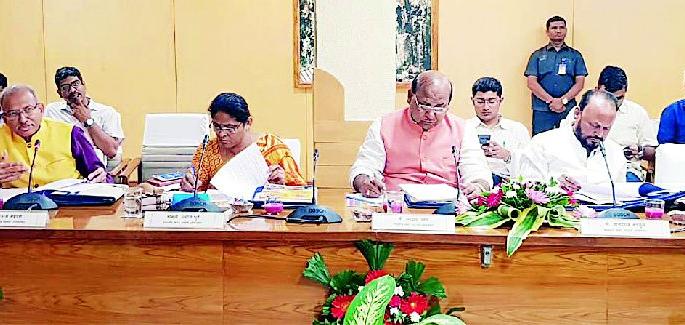 Resolve Railway Problems | रेल्वेचे प्रलंबित प्रश्न सोडवा