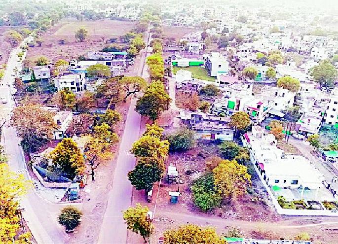 Followed by drone in 96 of the crowded places | गर्दीच्या ९६ ठिकाणी ड्रोनद्वारे पाळत Followed by drone in 96 of the crowded places | गर्दीच्या ९६ ठिकाणी ड्रोनद्वारे पाळत