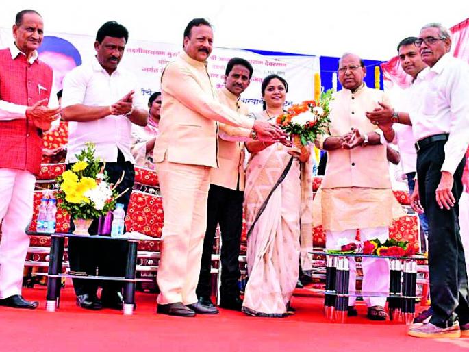 Social and political lessons were received from Deoli taluka | देवळी तालुक्यातूनच सामाजिक व राजकीय धडे मिळाले  Social and political lessons were received from Deoli taluka | देवळी तालुक्यातूनच सामाजिक व राजकीय धडे मिळाले