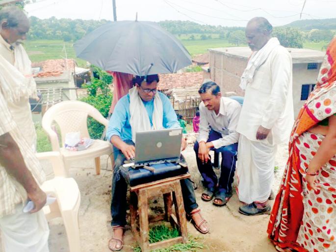 An online application of 64,3 9 7 farmers | ६४,३९७ शेतकºयांचे आॅनलाईन अर्ज An online application of 64,3 9 7 farmers | ६४,३९७ शेतकºयांचे आॅनलाईन अर्ज