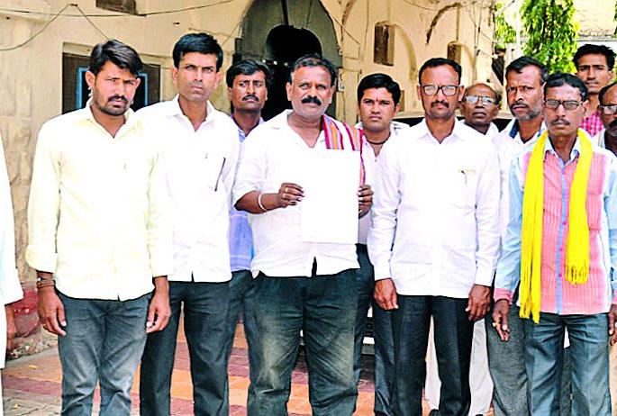 Change the order in the Bondline help | बोंडअळीच्या मदत आदेशात बदल करा