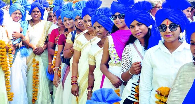 The 'Jai Bhim' carrot thunderstruck! | ‘जय भीम’च्या गजराने दुमदुमला आसमंत