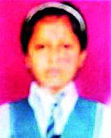 Travels hit the student at Shirpur Phat | शिरपूर फाट्यावर ट्रॅव्हल्सने विद्यार्थिनीला चिरडले Travels hit the student at Shirpur Phat | शिरपूर फाट्यावर ट्रॅव्हल्सने विद्यार्थिनीला चिरडले