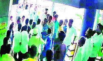 Rada on the roof | रहाटपाळण्यावरून राडा Rada on the roof | रहाटपाळण्यावरून राडा