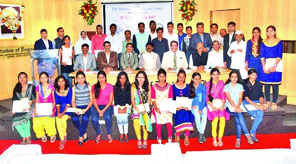 Requires an engineering approach to fast development | जलद विकासासाठी अभियांत्रिकी दृष्टिकोन आवश्यक Requires an engineering approach to fast development | जलद विकासासाठी अभियांत्रिकी दृष्टिकोन आवश्यक