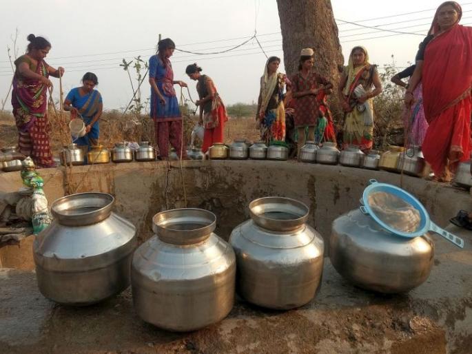 Water shortage in 10 thousand villages of the state | राज्यातील १० हजार गावांमध्ये भीषण पाणीटंचाई Water shortage in 10 thousand villages of the state | राज्यातील १० हजार गावांमध्ये भीषण पाणीटंचाई