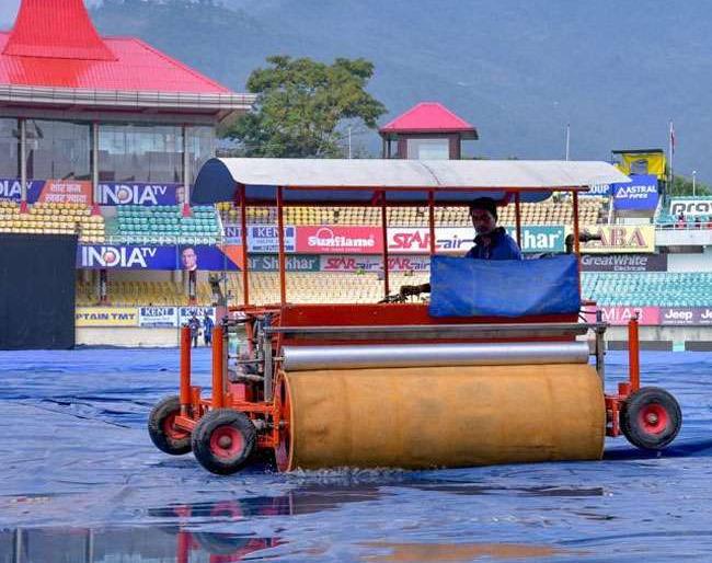 India vs South Africa, 1st T20I: How long it can start after match after rain stops | India vs South Africa, 1st T20I: पाऊस थांबल्यावर किती वेळात सुरु होऊ शकतो सामना, जाणून घ्या...