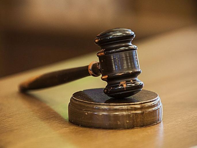 The wife cannot be divorced as she eats tobacco ; High Court decision | जजसाहेब, बायको खर्रा खाते; मला घटस्फोट हवा; न्यायालयानं महत्त्वाचा निर्णय दिला The wife cannot be divorced as she eats tobacco ; High Court decision | जजसाहेब, बायको खर्रा खाते; मला घटस्फोट हवा; न्यायालयानं महत्त्वाचा निर्णय दिला