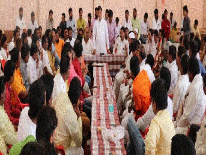 Vide Politics from Beed District Guardian Minister | बीड जिल्ह्यात पालकमंत्र्यांकडून सूडाचे राजकारण Vide Politics from Beed District Guardian Minister | बीड जिल्ह्यात पालकमंत्र्यांकडून सूडाचे राजकारण