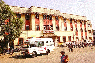 Outcome of Outback of Valley Trauma Care Unit Ventilator: 8 out of 11 Ventilator Closed | घाटीचे ट्रामा केअर युनिट व्हेंटिलेटरवर थकबाकीचा परिणाम : ११ पैकी ८ व्हेंटिलेटर बंद Outcome of Outback of Valley Trauma Care Unit Ventilator: 8 out of 11 Ventilator Closed | घाटीचे ट्रामा केअर युनिट व्हेंटिलेटरवर थकबाकीचा परिणाम : ११ पैकी ८ व्हेंटिलेटर बंद