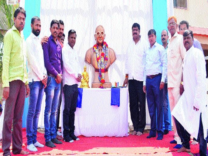 In Panchavati area, Dr. Babasaheb Ambedkar pictured procession | पंचवटी परिसरात डॉ. बाबासाहेब आंबेडकर चित्ररथ मिरवणूक