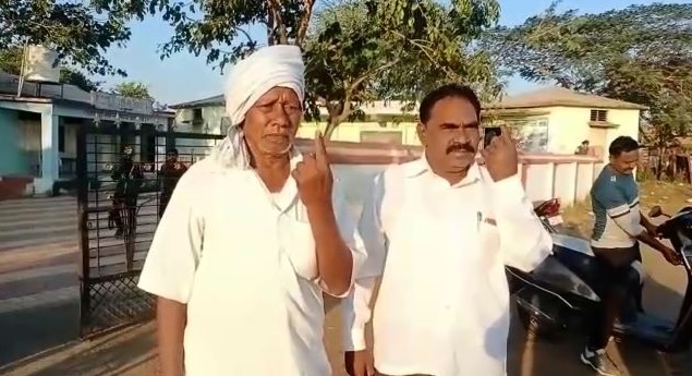 The fate of 17,000 candidates in Yavatmal district will be decided today | यवतमाळ जिल्ह्यात १७००० उमेदवारांचे भाग्य आज ठरणार The fate of 17,000 candidates in Yavatmal district will be decided today | यवतमाळ जिल्ह्यात १७००० उमेदवारांचे भाग्य आज ठरणार