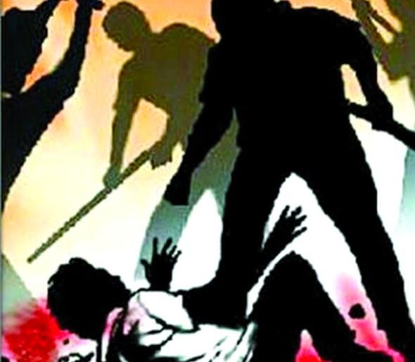 BJP workers fight in Nagpur | नागपुरात भाजपा कार्यकर्त्यांत हाणामारी BJP workers fight in Nagpur | नागपुरात भाजपा कार्यकर्त्यांत हाणामारी