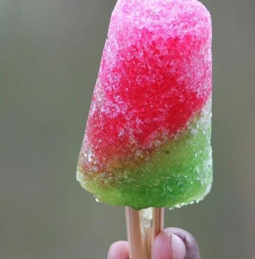 Want to eat Ice Gola? then Read this before. | आईस गोला खाताय? आधी हे वाचा.. Want to eat Ice Gola? then Read this before. | आईस गोला खाताय? आधी हे वाचा..