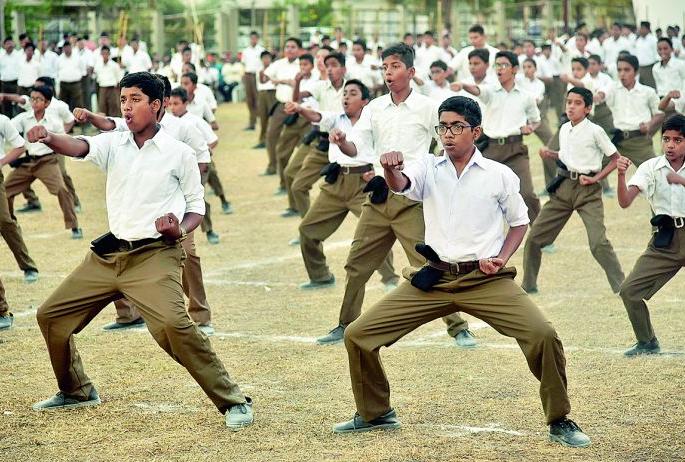  Child volunteers of RSS celebrates the Vijayshashmi festival | बाल स्वयंसेवकांचा विजयादशमी उत्सव संपन्न