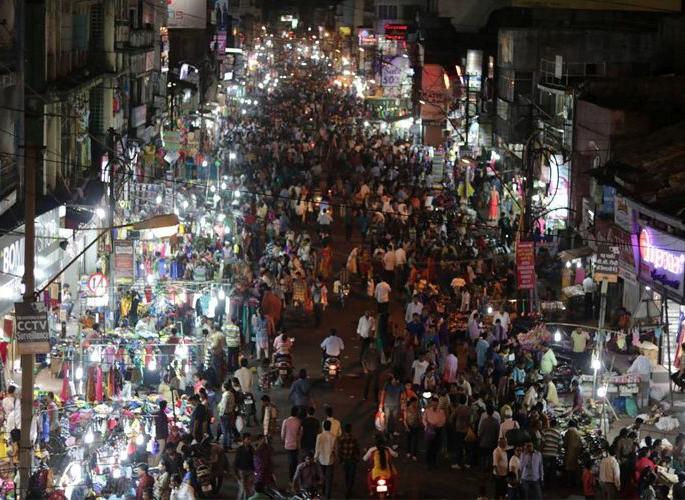 Nagpurkars want safe roads; Smart City conducts walking audit of roads | नागपूरकरांना हवे सुरक्षित रस्ते; स्मार्ट सिटीने केले रस्त्यांचे वॉकिंग ऑडिट Nagpurkars want safe roads; Smart City conducts walking audit of roads | नागपूरकरांना हवे सुरक्षित रस्ते; स्मार्ट सिटीने केले रस्त्यांचे वॉकिंग ऑडिट