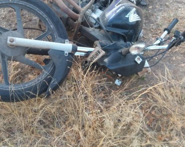 Two killed in accident near Savard | मृतदेह रात्रभर पडून ; सावर्डेजवळ अपघातात महिलेसह दोन ठार Two killed in accident near Savard | मृतदेह रात्रभर पडून ; सावर्डेजवळ अपघातात महिलेसह दोन ठार