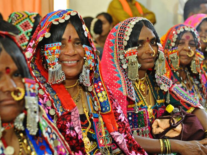 Discuss the issues of Laman community with the Chief Minister: Chandrakant Jadhav | लमाण समाजाचे प्रश्न मुख्यमंत्र्यांशी चर्चा करून सोडवू : चंद्रकांत जाधव Discuss the issues of Laman community with the Chief Minister: Chandrakant Jadhav | लमाण समाजाचे प्रश्न मुख्यमंत्र्यांशी चर्चा करून सोडवू : चंद्रकांत जाधव