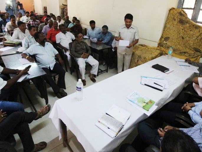 Kolhapur: To withdraw the notice sent to the teachers, teachers | कोल्हापूर : मुुख्याध्यापक, शिक्षकांना पाठविलेल्या नोटिसा मागे घेणार Kolhapur: To withdraw the notice sent to the teachers, teachers | कोल्हापूर : मुुख्याध्यापक, शिक्षकांना पाठविलेल्या नोटिसा मागे घेणार