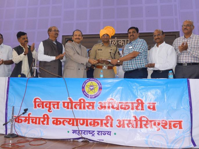 The district superintendence of the district took place in the backdrop of counting of votes | मतमोजणीच्या पार्श्वभूमीवर पोलीस अधीक्षकांनी घेतला जिल्ह्याचा आढावा