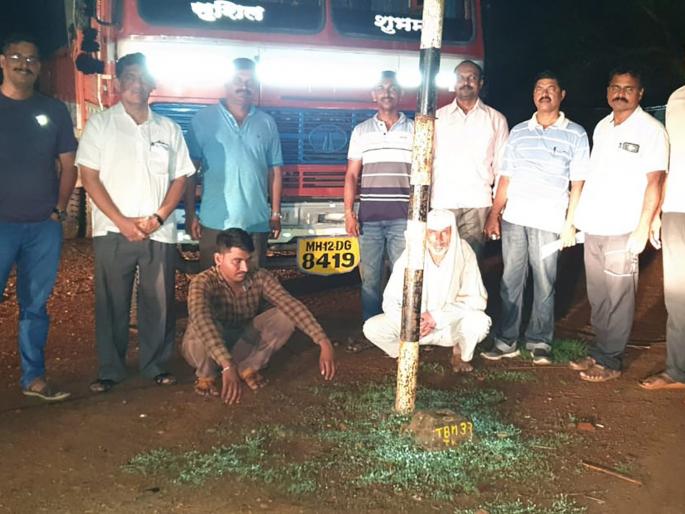Action by the Crime Investigation Team on the unauthorized liquor transport truck | अनधिकृत दारु वाहतूक करणाऱ्या ट्रकवर गुन्हे अन्वेषण पथकाची कारवाई Action by the Crime Investigation Team on the unauthorized liquor transport truck | अनधिकृत दारु वाहतूक करणाऱ्या ट्रकवर गुन्हे अन्वेषण पथकाची कारवाई