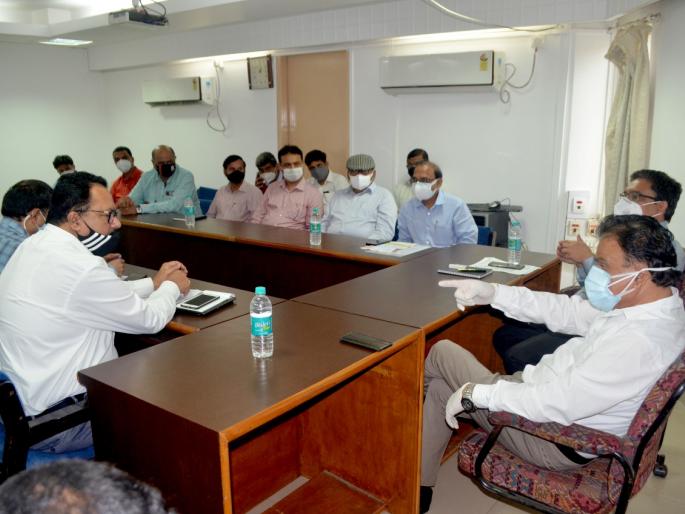 Don't cut off the electricity of the arrears, pay the bills for weeks | थकबाकीदारांची वीज खंडीत करु नका, बिलासाठी हफ्ते पाडून द्या Don't cut off the electricity of the arrears, pay the bills for weeks | थकबाकीदारांची वीज खंडीत करु नका, बिलासाठी हफ्ते पाडून द्या