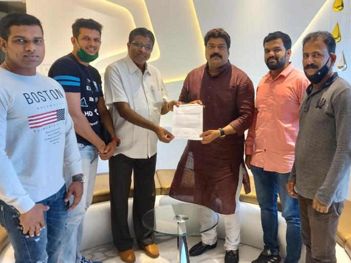Gym Owners delegation met MNS MLA Raju Patil for reopen gym demand | व्यापाऱ्यांच झालं, जिम चालकांच पुनश्च: हरी ओम कधी होणार?; शिष्टमंडळ मनसे आमदाराला भेटले Gym Owners delegation met MNS MLA Raju Patil for reopen gym demand | व्यापाऱ्यांच झालं, जिम चालकांच पुनश्च: हरी ओम कधी होणार?; शिष्टमंडळ मनसे आमदाराला भेटले