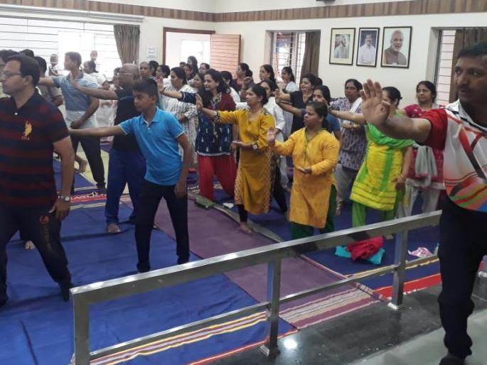 'Tai-Chi' Yoga Workshop at Chikode Library | चिकोडे ग्रंथालयामध्ये ‘ताई-ची’ योग कार्यशाळा