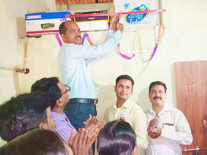 The Budhwal-Kadopi gram panchayat will run on solar power, successful use | सिंधुदुर्ग : बुधवळे-कुडोपी ग्रामपंचायत चालणार सौरऊर्जेवर, यशस्वी प्रयोग The Budhwal-Kadopi gram panchayat will run on solar power, successful use | सिंधुदुर्ग : बुधवळे-कुडोपी ग्रामपंचायत चालणार सौरऊर्जेवर, यशस्वी प्रयोग