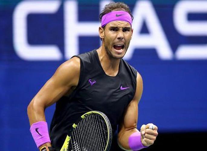 Rafael Nadal beats Daniil Medvedev to win US Open men's | Breaking: मेदवेदेवकडून पाच तासांची कडवी झुंज; राफेल नदालच्या कारकिर्दीतलं 19 वं ग्रँडस्लॅम विजेतेपद Rafael Nadal beats Daniil Medvedev to win US Open men's | Breaking: मेदवेदेवकडून पाच तासांची कडवी झुंज; राफेल नदालच्या कारकिर्दीतलं 19 वं ग्रँडस्लॅम विजेतेपद