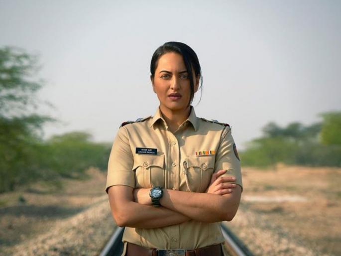 Sonakshi Sinha's domineering avatar is all over the place, the photo is going viral | सोनाक्षी सिन्हाच्या दबंग अवताराचा सगळीकडे बोलबाला, फोटो होतोय व्हायरल Sonakshi Sinha's domineering avatar is all over the place, the photo is going viral | सोनाक्षी सिन्हाच्या दबंग अवताराचा सगळीकडे बोलबाला, फोटो होतोय व्हायरल