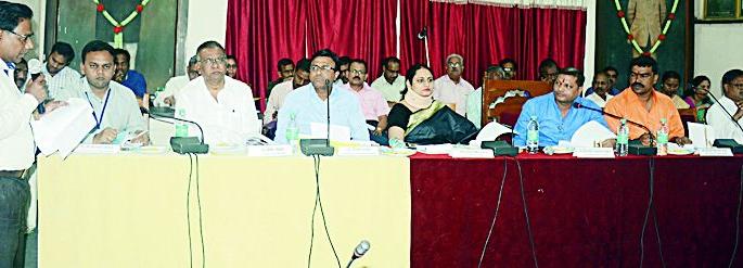 Solar Pathdivat Golmaal | सौर पथदिव्यांत गोलमाल