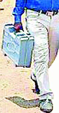 Polling parties will go to 134 'not rechargeable' centers in Melghat today | मेळघाटातील १३४ ‘नॉट रिचेबल’ केंद्रांवर आज रवाना होणार मतदान पार्ट्या Polling parties will go to 134 'not rechargeable' centers in Melghat today | मेळघाटातील १३४ ‘नॉट रिचेबल’ केंद्रांवर आज रवाना होणार मतदान पार्ट्या