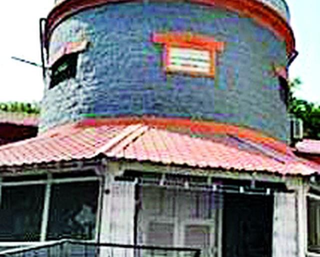 In the absence of education, 19 schools get admission in fifties | शिक्षणाचा बट्ट्याबोळ, १९ शाळांची पटसंख्या पन्नाशीच्या आत