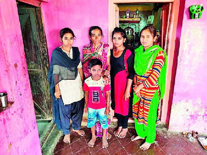 - | अस्मानी संकटाने हिरावला कुटुंबाचा आधारवड - | अस्मानी संकटाने हिरावला कुटुंबाचा आधारवड