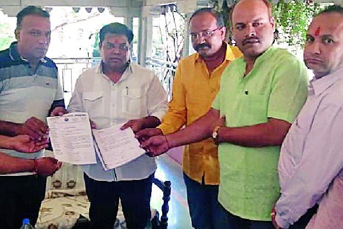 Immediately arrest the accused immediately | आरोपींना तत्काळ अटक करा