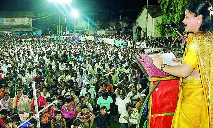 Lok Sabha Election 2019; Navneet Rana's dialogue and blessings rallies | Lok Sabha Election 2019; नवनीत राणा यांची संवाद अन् आशीर्वाद रॅली