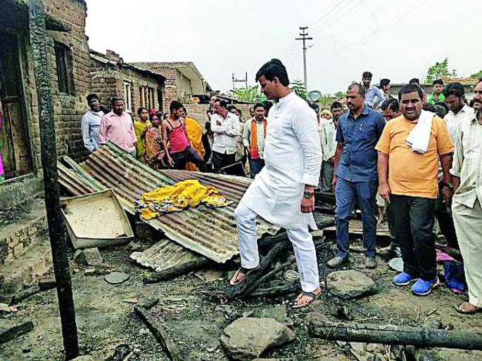 Ravi Rana introduces social gratitude | रवी राणा यांनी दिला सामाजिक कृतज्ञतेचा परिचय