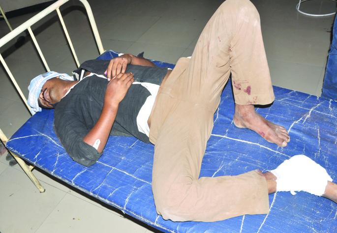 Attempt to escape from Beed's prison; Both suspended | बीडच्या तुरुंगातून पलायनाचा प्रयत्न; दोघे निलंबित