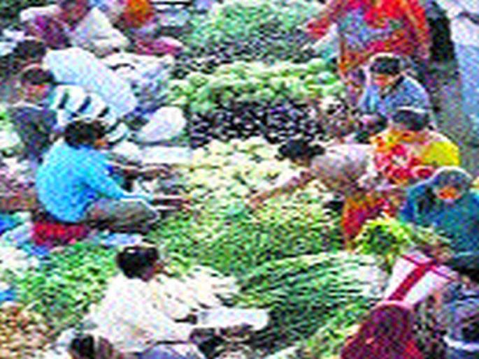 Crime against the employees of the market committee | बाजार समितीच्या कर्मचाऱ्याविरुद्ध गुन्हा Crime against the employees of the market committee | बाजार समितीच्या कर्मचाऱ्याविरुद्ध गुन्हा