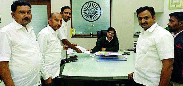 There will be cash available for cash in a month | महिनाभरात रोहयोचा थकीत निधी उपलब्ध होणार There will be cash available for cash in a month | महिनाभरात रोहयोचा थकीत निधी उपलब्ध होणार