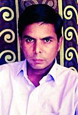 When taking bribe, clerical trap | लाच घेताना लिपीक जाळ्यात When taking bribe, clerical trap | लाच घेताना लिपीक जाळ्यात