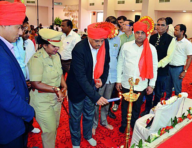 The responsibility of rural development on Sarpanchs | ग्रामविकासाची जबाबदारी सरपंचांवर  The responsibility of rural development on Sarpanchs | ग्रामविकासाची जबाबदारी सरपंचांवर