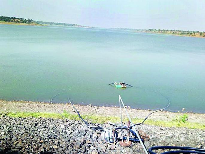 Illegal lifting of water from Khadakapurna Dam | खडकपूर्णातून अडीच दलघमी पाण्याची अवैध उचल! Illegal lifting of water from Khadakapurna Dam | खडकपूर्णातून अडीच दलघमी पाण्याची अवैध उचल!