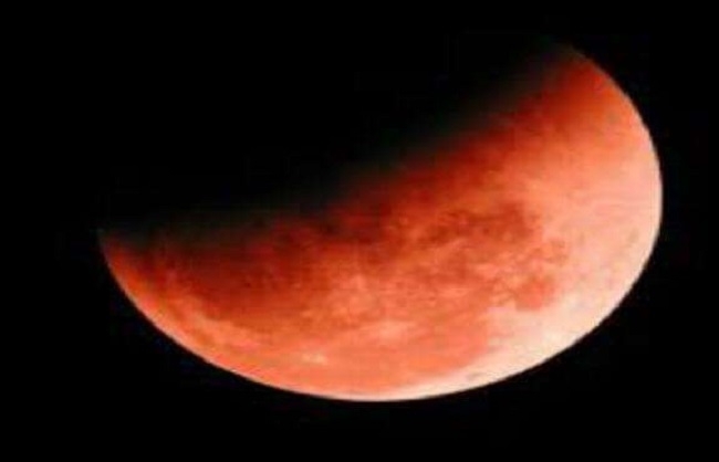 Take the guru pujan even during the eclipse | ग्रहणवेधकाळातही मंगळवारी करा गुरुपूजन