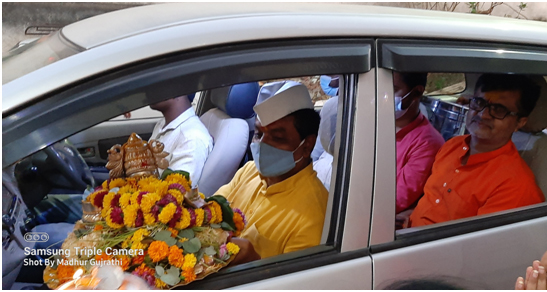 Thousands of devotees bow at the feet of Renukamata at Chandwad | चांदवडला रेणुकामातेच्या चरणी हजारो भक्त नतमस्तक Thousands of devotees bow at the feet of Renukamata at Chandwad | चांदवडला रेणुकामातेच्या चरणी हजारो भक्त नतमस्तक