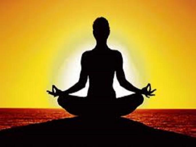 While seeking share happiness | वाटा आनंदाच्या धुंडाळताना While seeking share happiness | वाटा आनंदाच्या धुंडाळताना