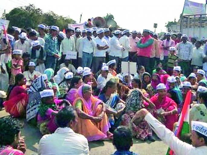Madgi is in the District Collectorate | मादगी समाजाची जिल्हाकचेरीवर धडक Madgi is in the District Collectorate | मादगी समाजाची जिल्हाकचेरीवर धडक